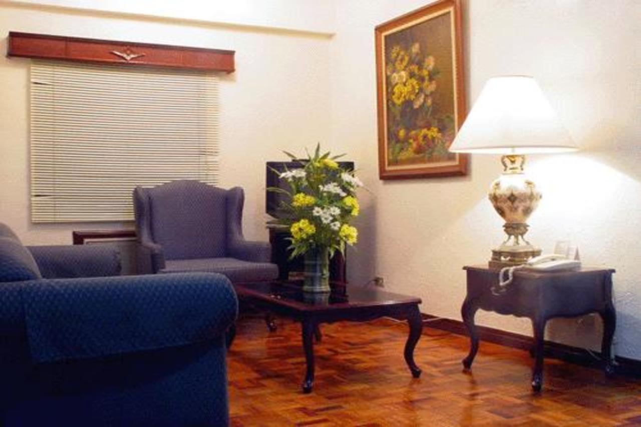 Citadel Inn Makati Makati City Extérieur photo